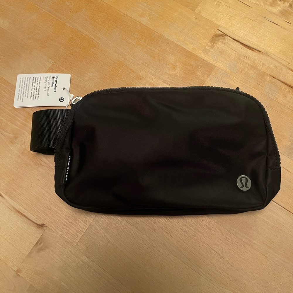 Lululemon Everywhere Belt Bag Black New Fanny Pack mini